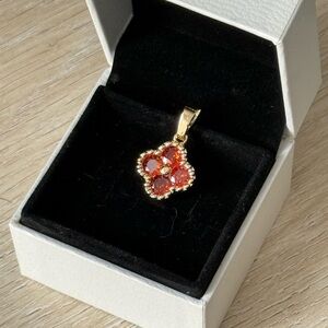 Gold four leaf clover Pendant Necklace
